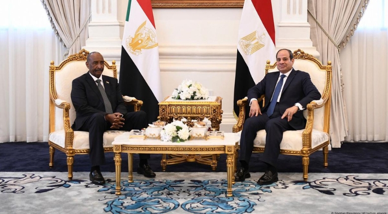 برهان وحفتر في ضيافة السيسي ترتيبات للأزمة السودانية