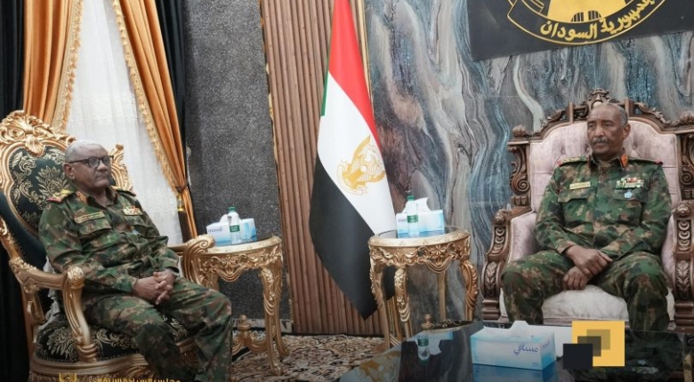 القائد العام للقوات المسلحة الفريق أول ركن عبدالفتاح البرهان عبد الرحمن يلتقي رئيس وأعضاء هيئة الأركان