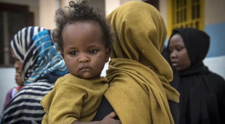 قطار خاص لنقل السودانيين الراغبين في العودة لبلادهم (فرانس برس)