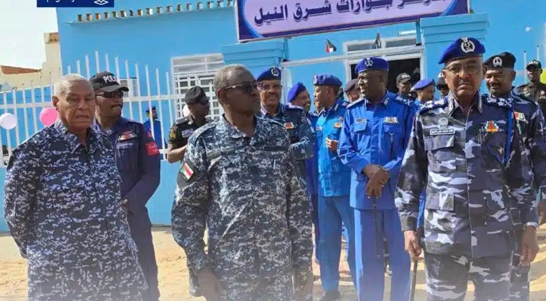 الفريق إبراهيم جابر استئناف العمل في مراكز الخدمات الشرطية بشرق النيل