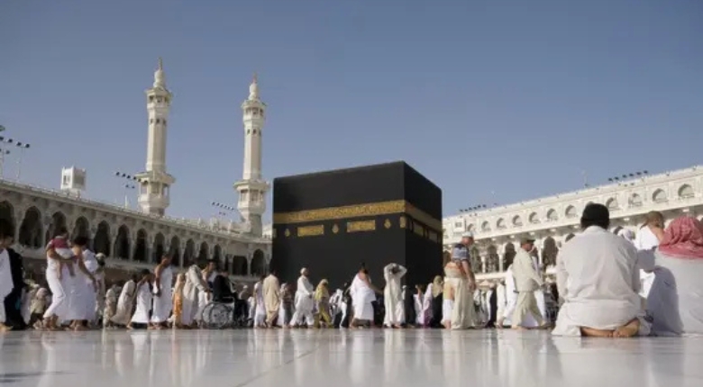 السعودية تتيح التقديم المباشر لتأشيرة العمرة
