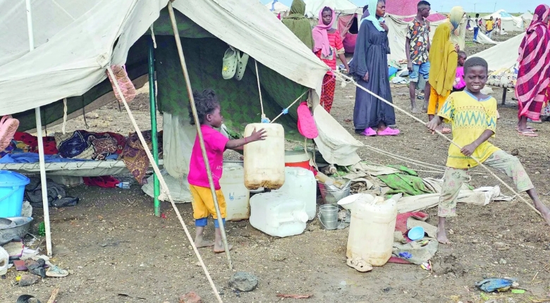 أطفال السودان ضحايا الحرب وكوارثها (أ.ف.ب)