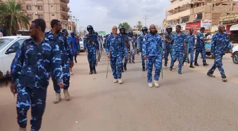 شرطة الخرطوم تستعرض قوتها